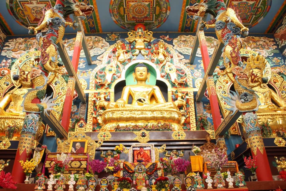 舊譯寧瑪巴第七任掌教主噶陀格澤法王入大般涅槃，令人悲痛無比。此乃佛教界，特別是舊譯寧瑪巴弟子們的重大損失。，印度南卓林寺，照片2/6