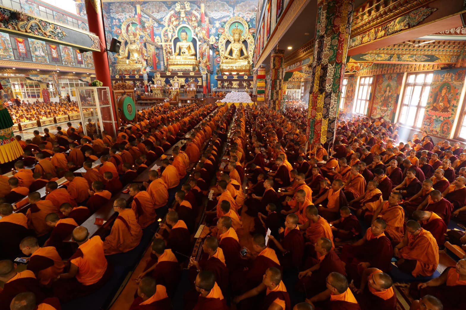 2019/6/17 印度南卓林寺於噶瑪法會的最後一天，下午四時供燈祈福，為第49屆噶瑪法會劃上吉祥的句號。，印度聖地，照片6/10