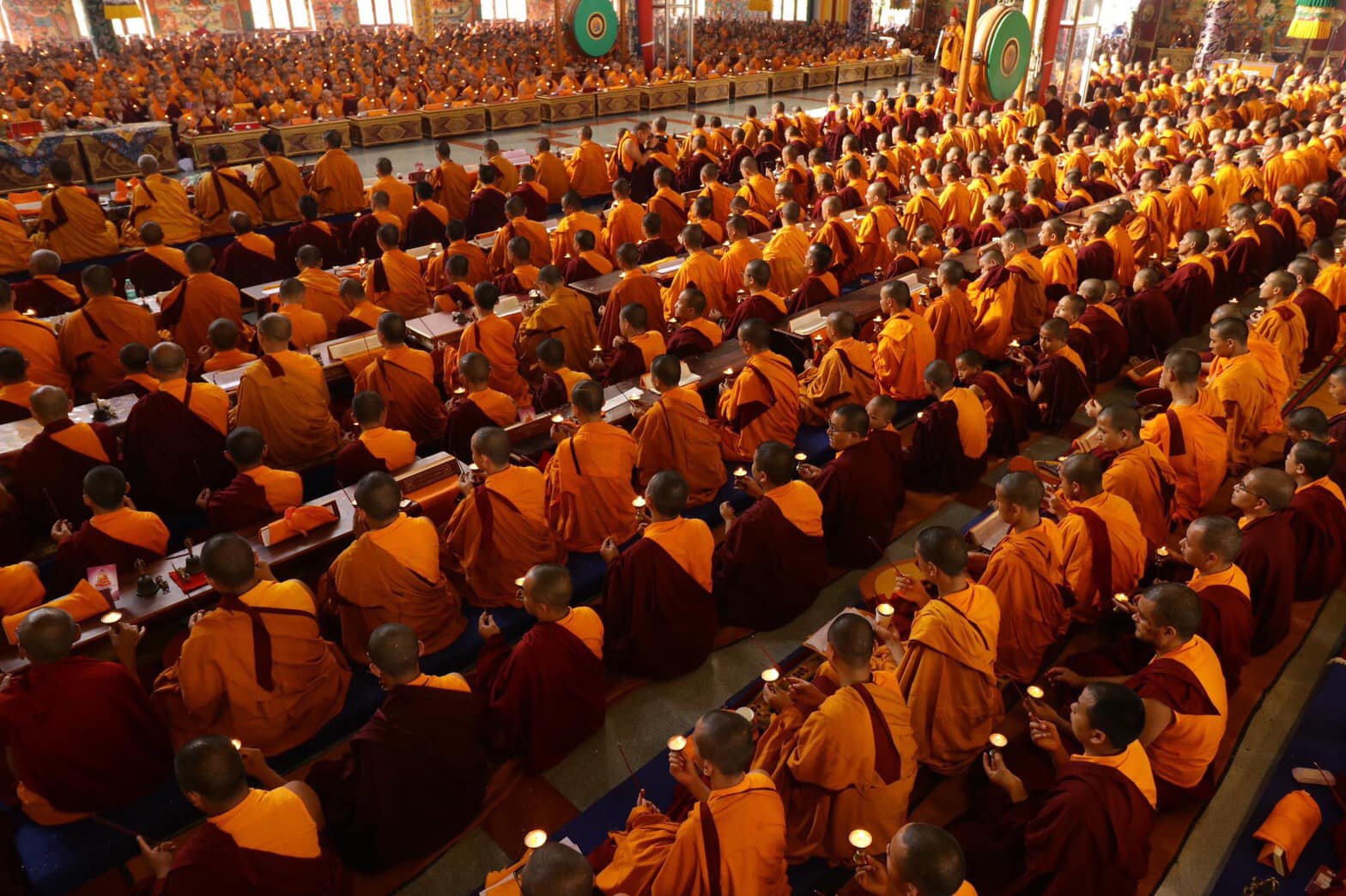 2019/6/17 印度南卓林寺於噶瑪法會的最後一天，下午四時供燈祈福，為第49屆噶瑪法會劃上吉祥的句號。，印度聖地，照片7/10