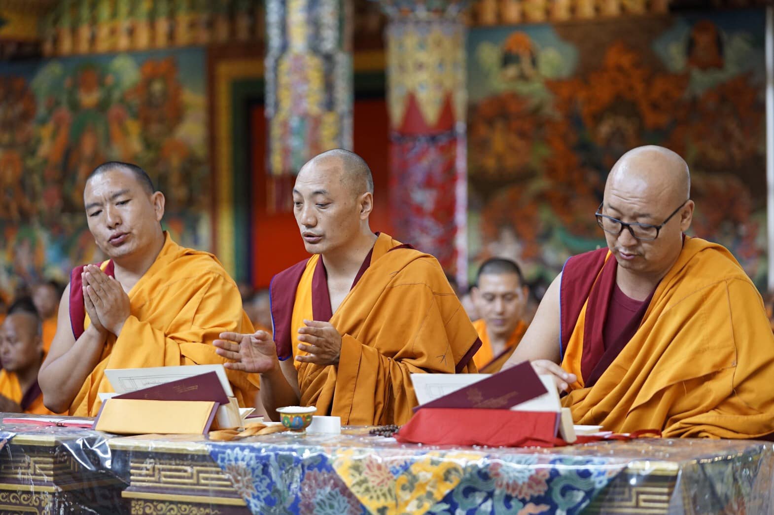 2019年7月1日，印度南卓林寺佛學院，師生們於米滂仁波切圓寂日修法紀念🙏，印度聖地，照片7/40