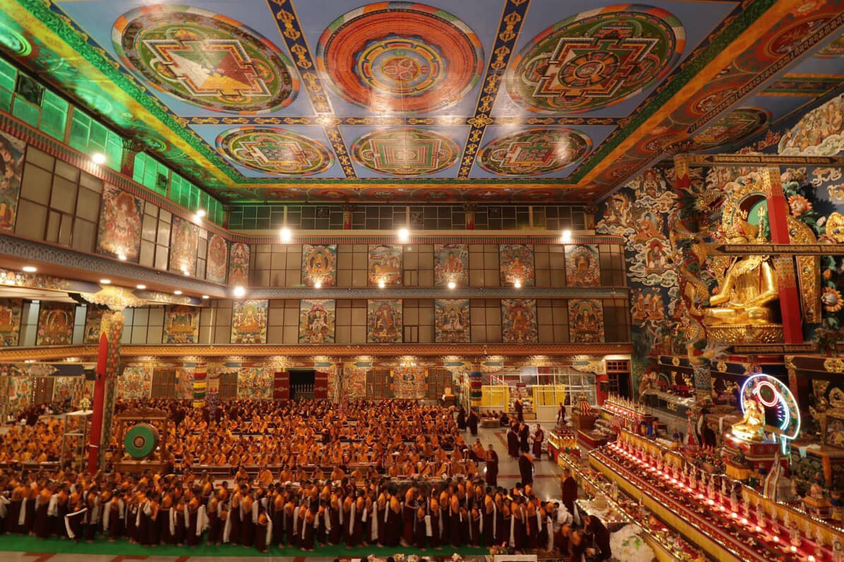 2019年7月1日，印度南卓林寺佛學院，師生們於米滂仁波切圓寂日修法紀念🙏，印度聖地，照片34/40