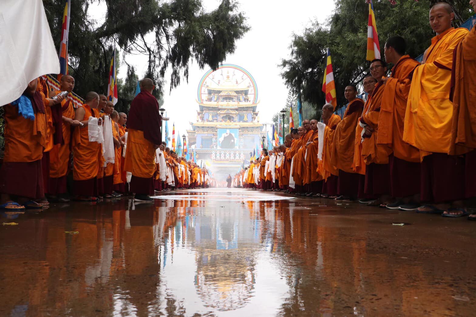 2019年8月8日，第四十二任薩迦法王大寶金剛仁波切拜訪南卓林寺。，印度南卓林寺，照片2/11