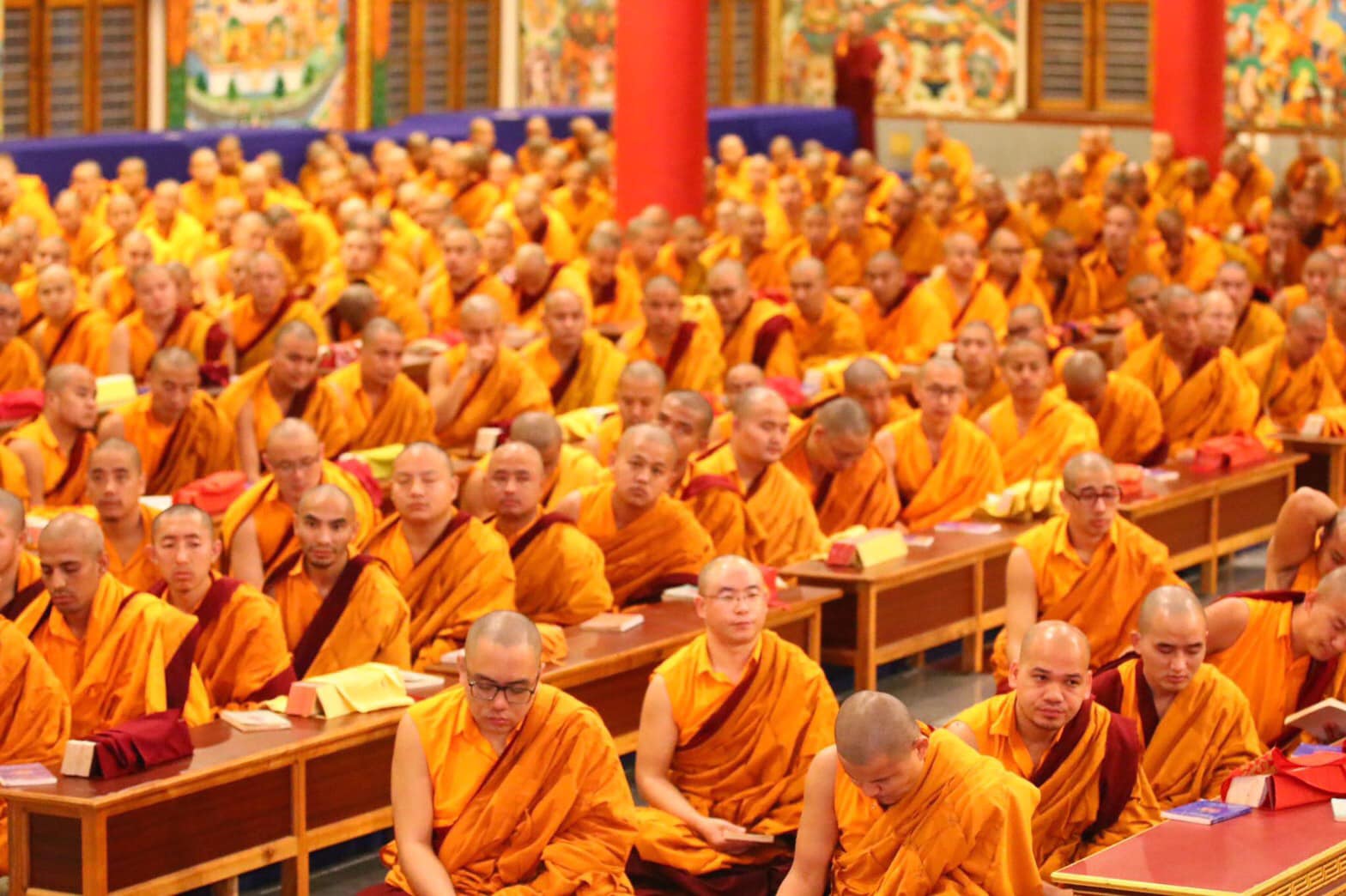 2019年9月6日，印度南卓林寺結夏安居的僧尼眾正在進行 扎西索眾 吉祥還淨儀式 。，印度聖地，照片5/12