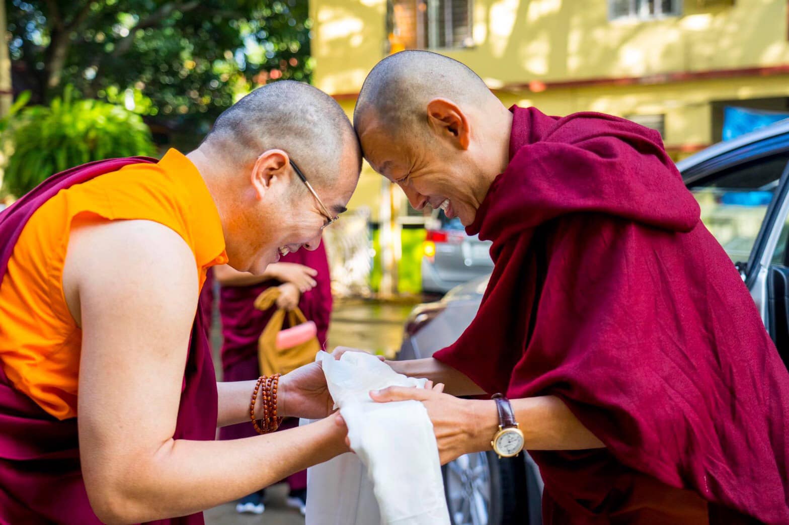 2019年11月25日，國際舊譯寧瑪大祈願法會董事會成員參拜了南卓林寺的貝諾法王舍利塔，其後南卓林寺兩位住持及董事…，印度南卓林寺，照片2/13