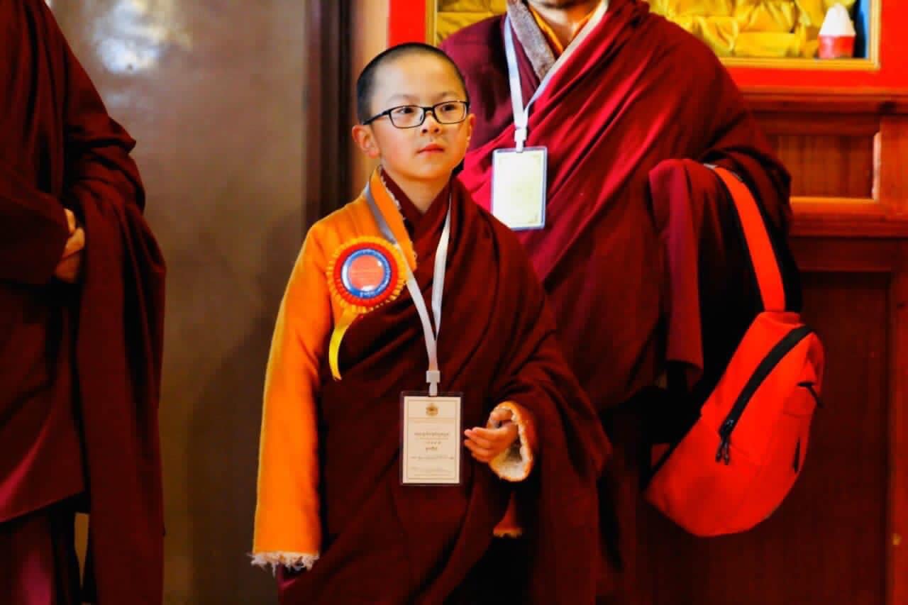 頂禮白玉傳承第十二任座主噶瑪古千法王，與白玉傳承第十三任座主：第四世竹旺貝瑪諾布 – 明就德千噶旺舍嫩多傑仁波切🙏🙏🙏，照片2/4